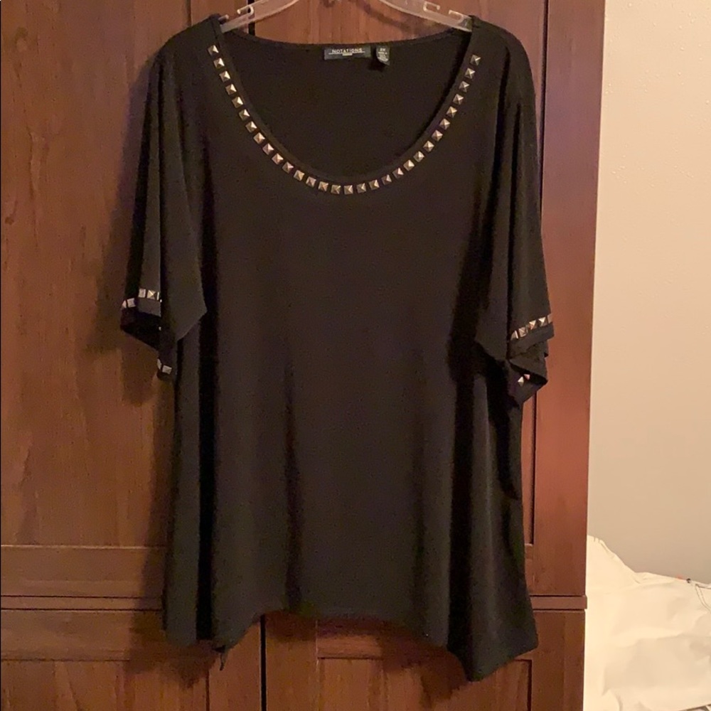 Ladies dressy top.
